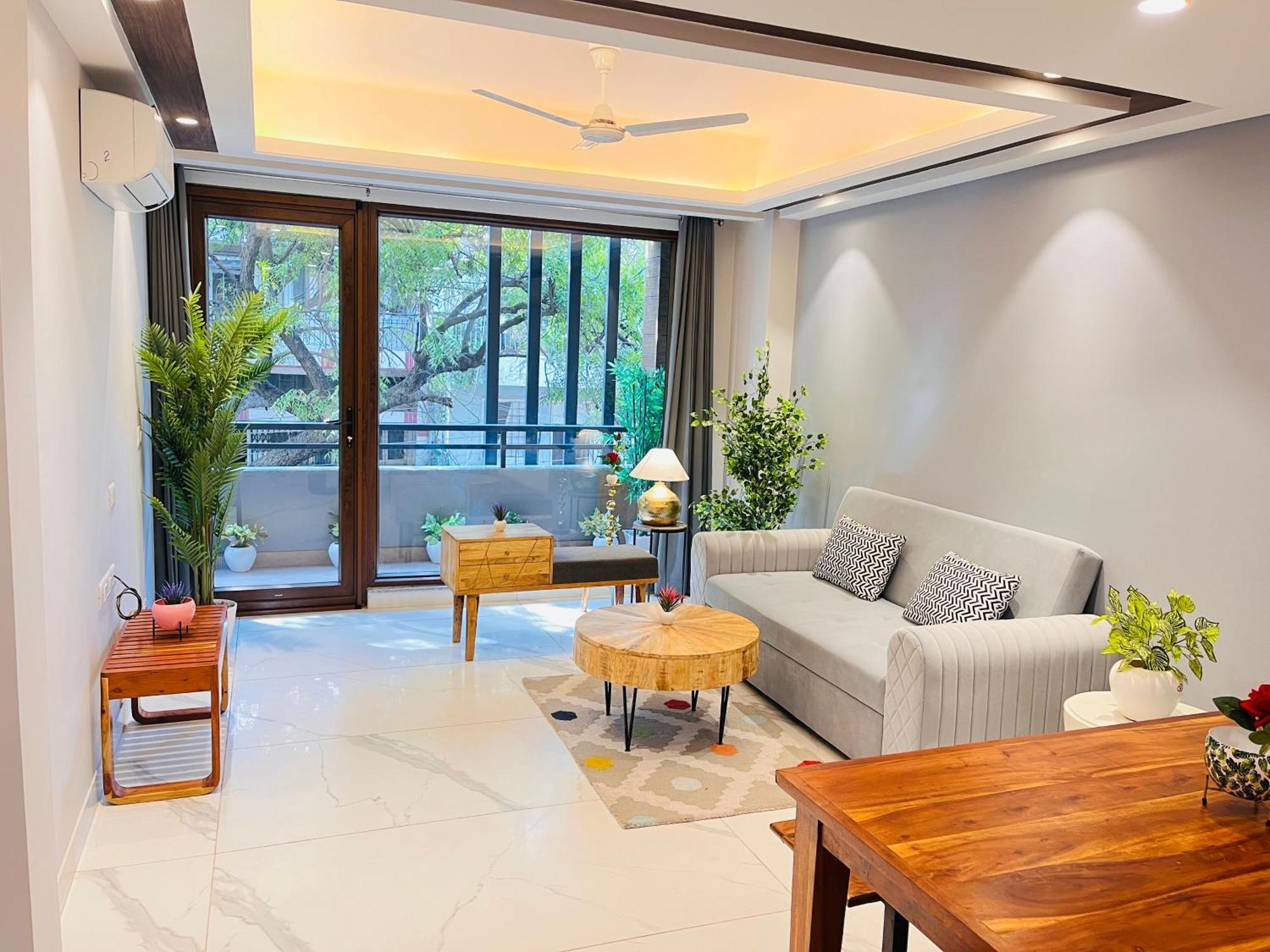 Hotel Gianmala Residency South Extension Near Aiims Delhi Нью-Дели Экстерьер фото