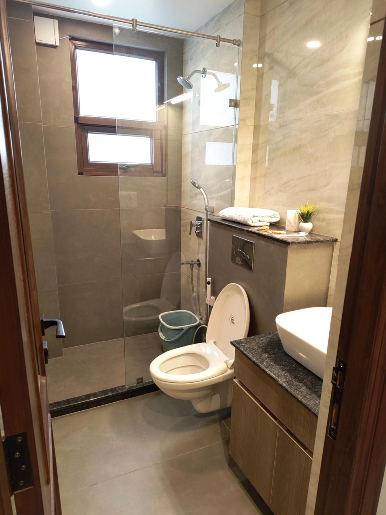 Hotel Gianmala Residency South Extension Near Aiims Delhi Нью-Дели Экстерьер фото