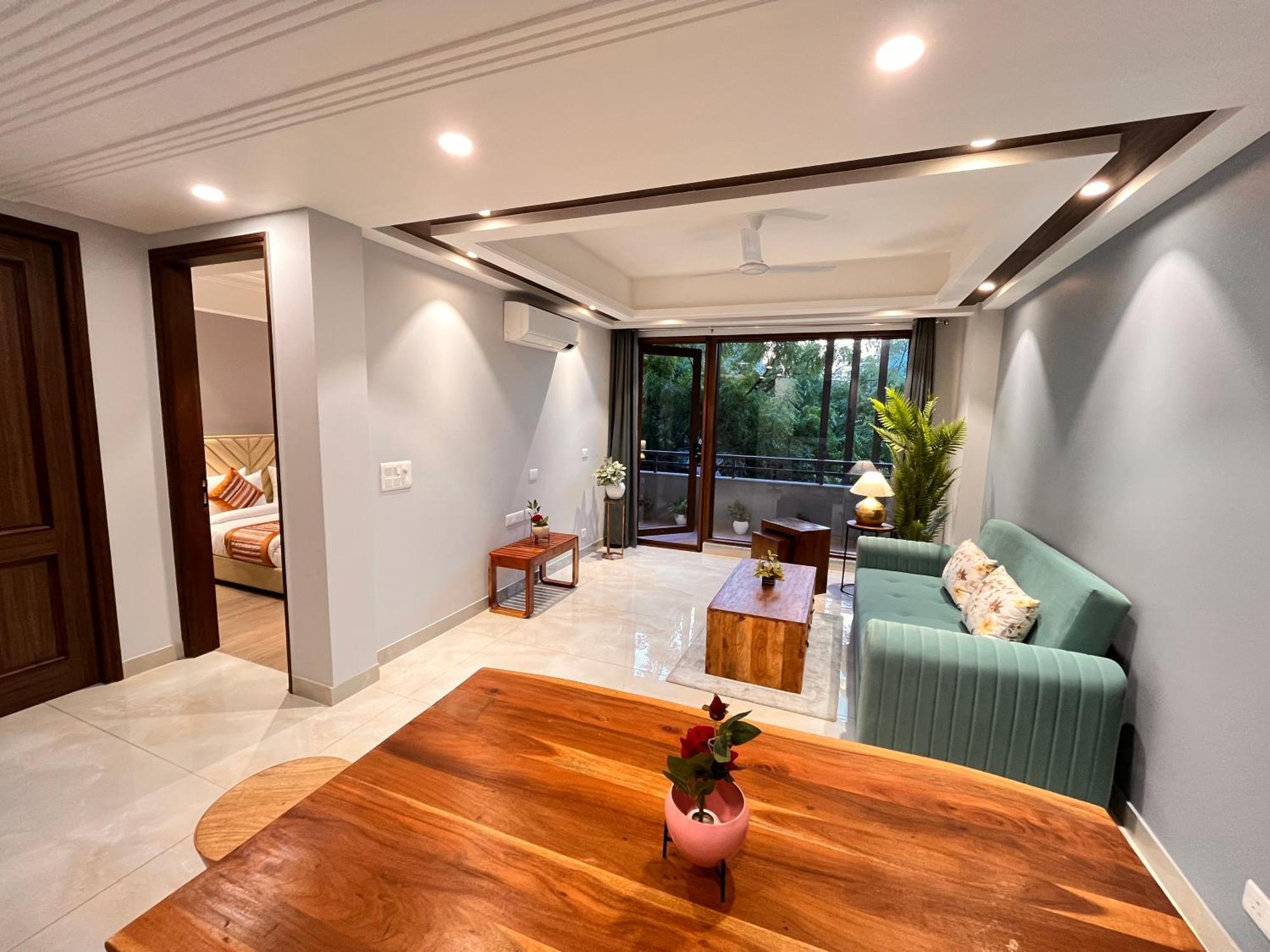 Hotel Gianmala Residency South Extension Near Aiims Delhi Нью-Дели Экстерьер фото