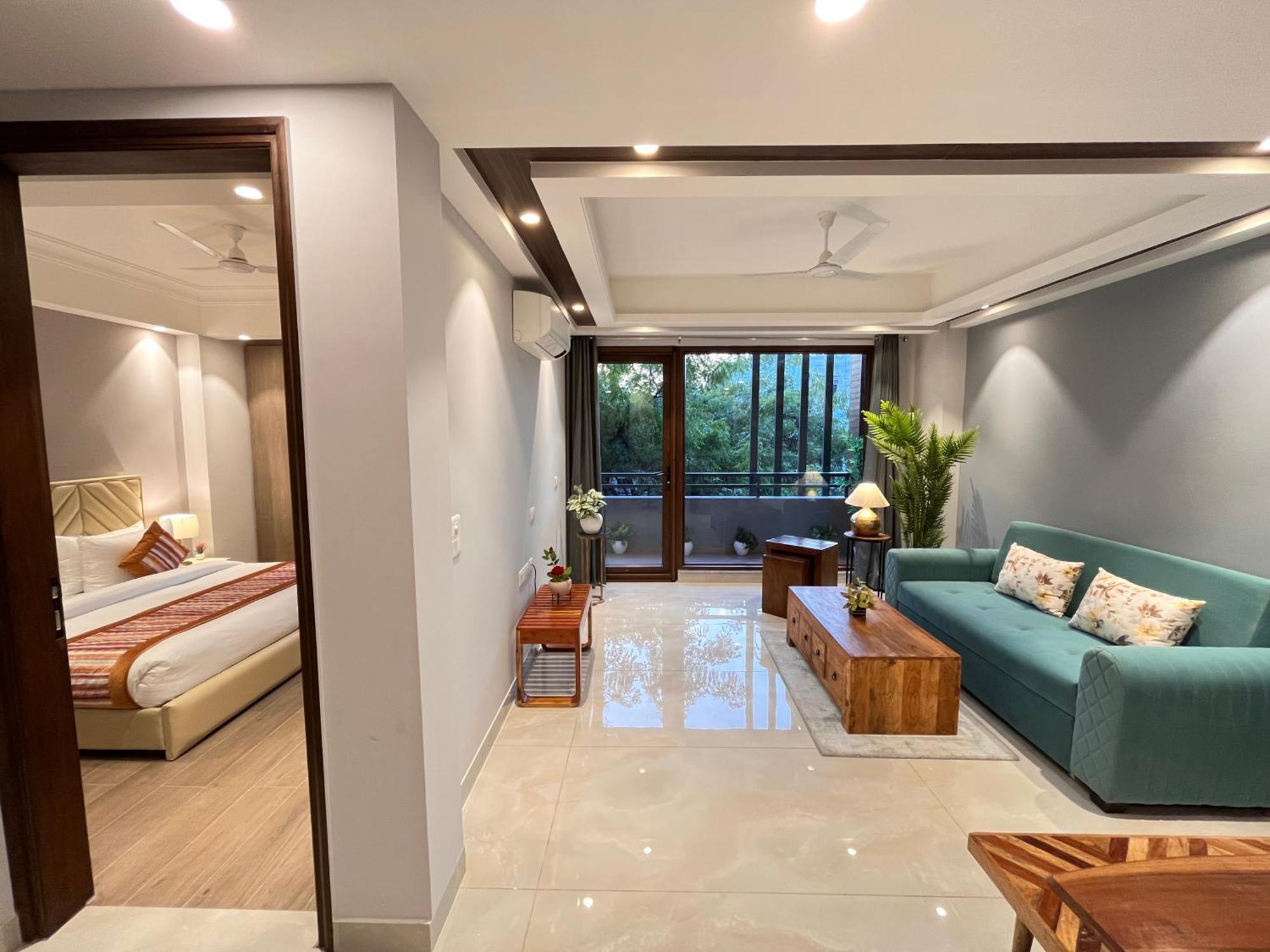 Hotel Gianmala Residency South Extension Near Aiims Delhi Нью-Дели Экстерьер фото