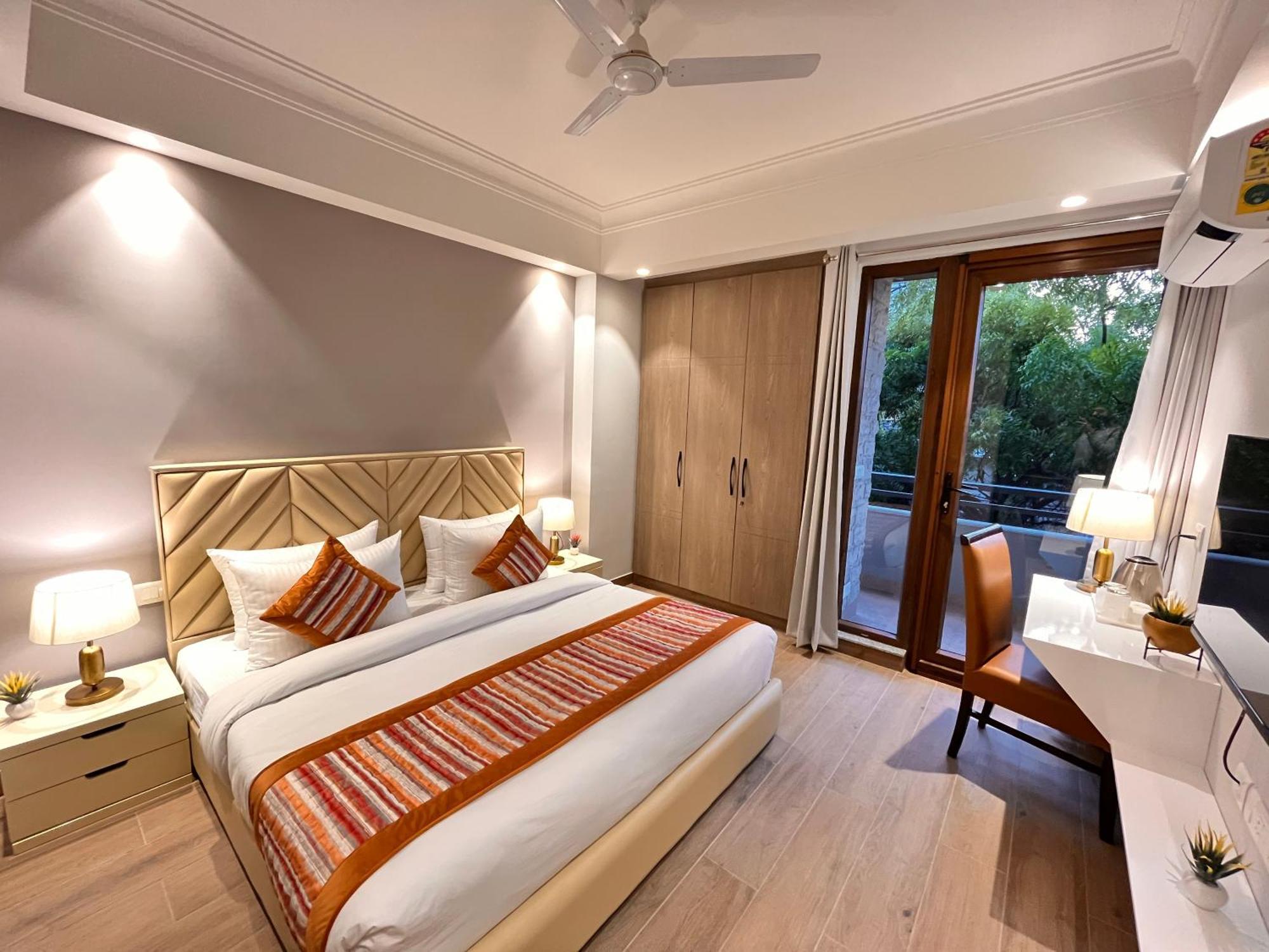 Hotel Gianmala Residency South Extension Near Aiims Delhi Нью-Дели Экстерьер фото