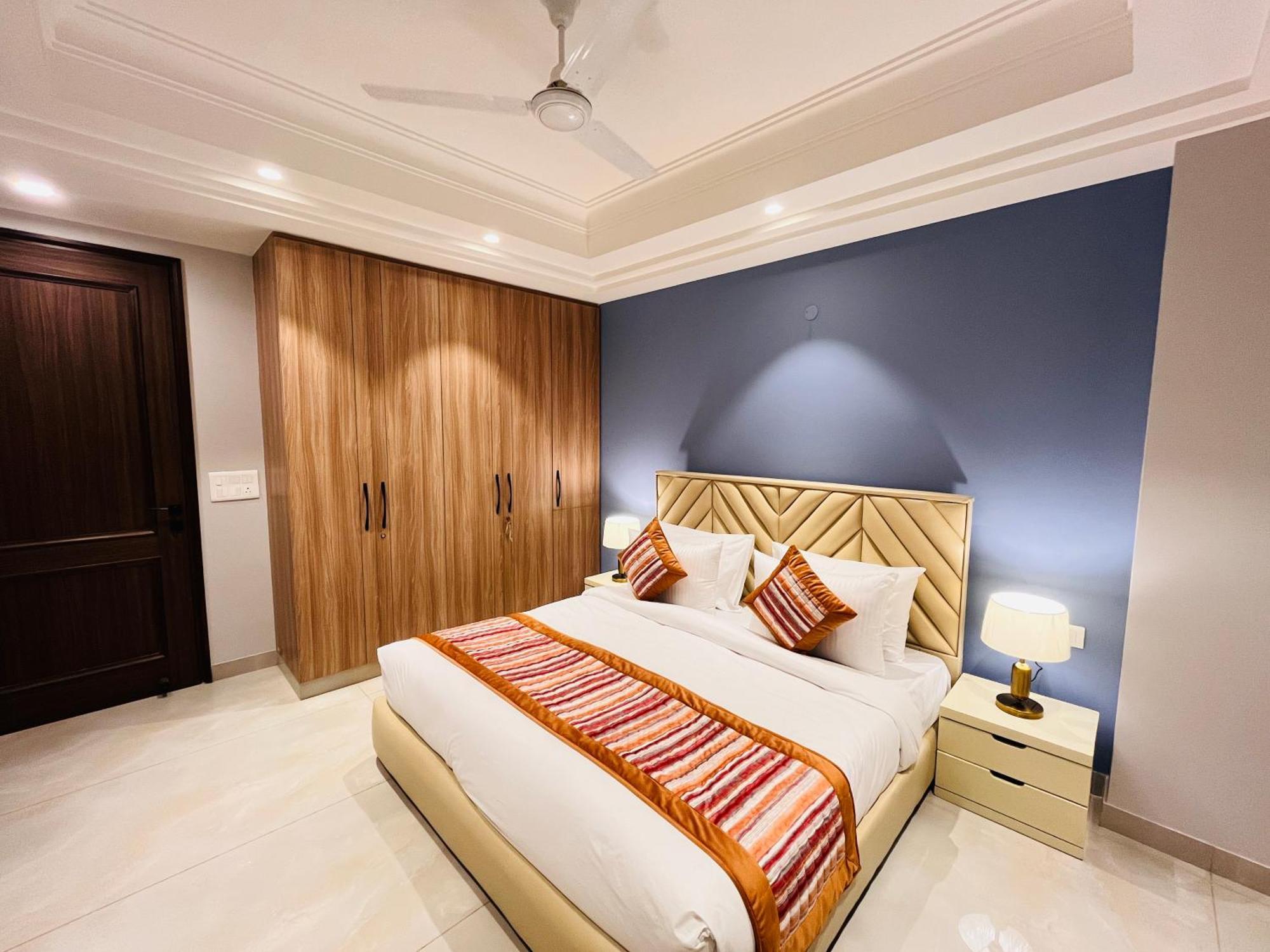 Hotel Gianmala Residency South Extension Near Aiims Delhi Нью-Дели Экстерьер фото