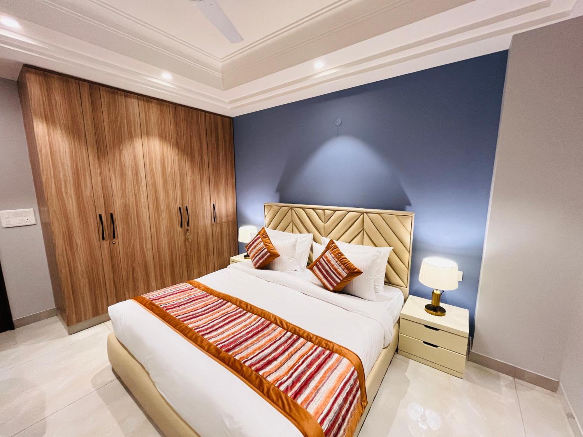 Hotel Gianmala Residency South Extension Near Aiims Delhi Нью-Дели Экстерьер фото